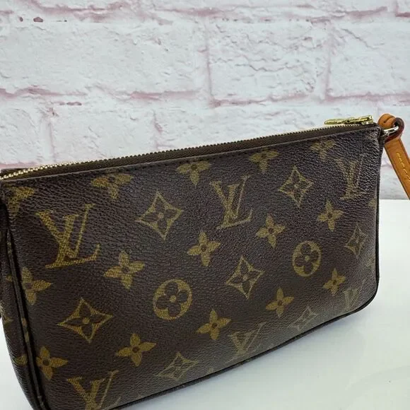 Louis Vuitton Brown Monogram Pochette Accessories Women's Bag - Picture 2 of 14